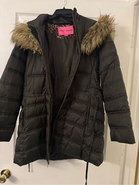 Betsey Johnson Olive Green Puffer Jacket with Leopard-Print Lining